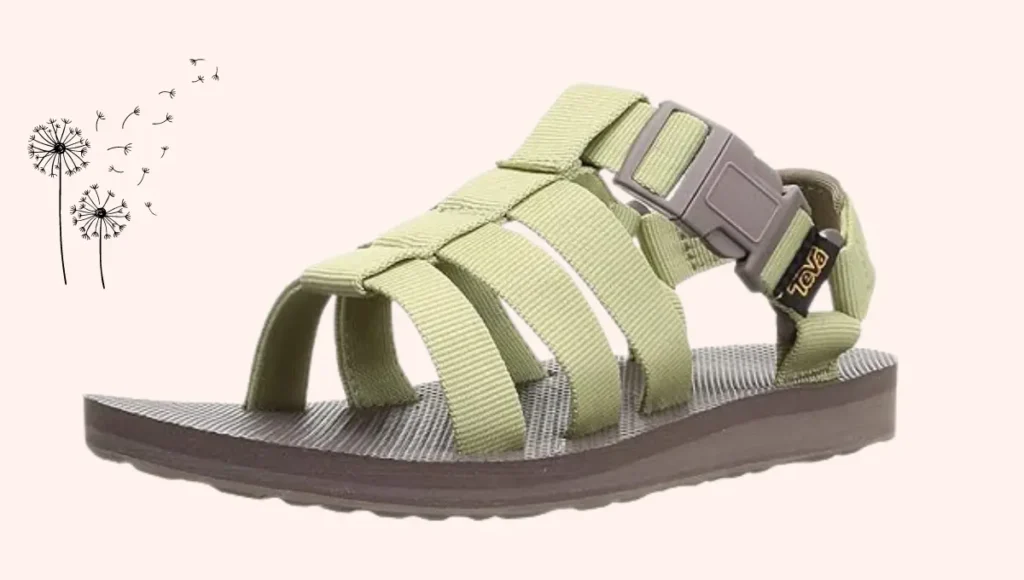 THE BEST WALKING SANDALS FOR TRAVEL (& HIKING)